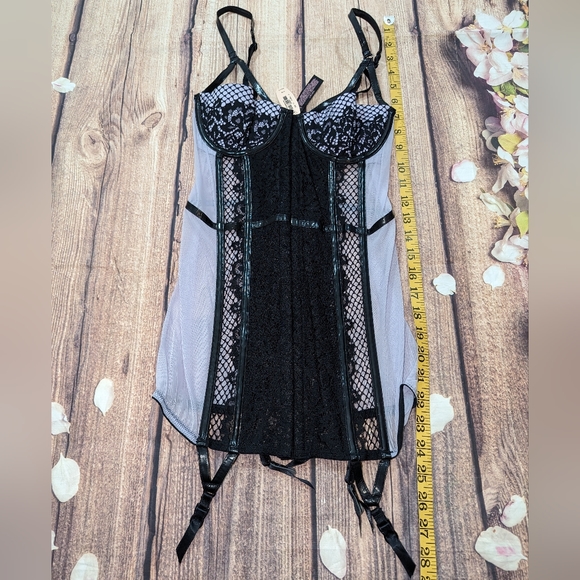Victoria's Secret Very Sexy Merrywidow Lavender Black Lace Mesh 34B NEW - Picture 6 of 7